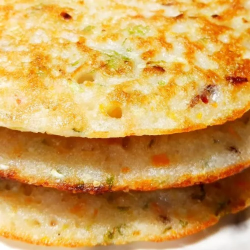 कच्चे चावल और सूजी से बना मजेदार नास्ता । Rice Uttapam । चावल उत्तपम |Easy Breakfast Recipe